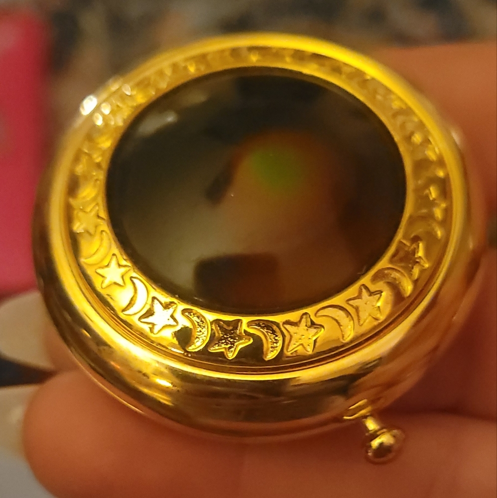Estee Lauder the attitude compact lucidity